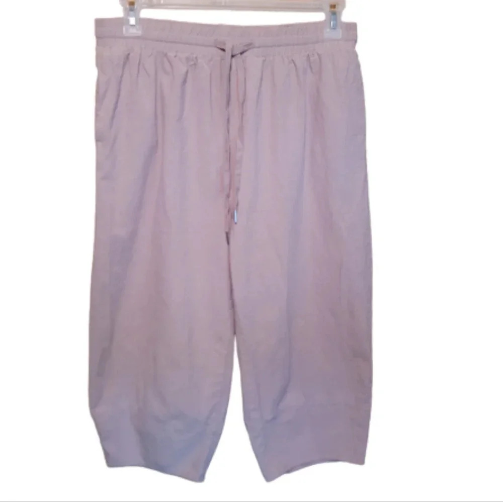 KHAKI Capris